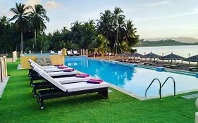 Foxy'S Beach Resort